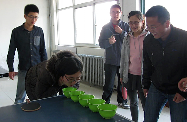 趣味乒乓球比赛现场